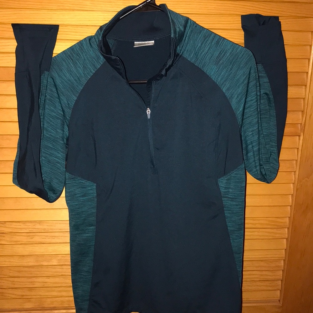 Woman’s Dan skin heat sweater